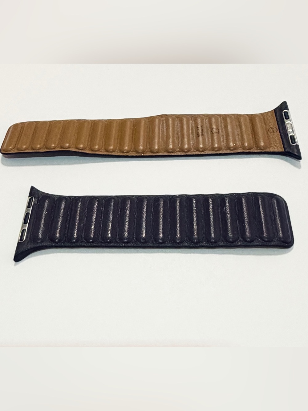 Apple Genuine Leather Band for Apple Watch 45mm in Dark Cherry Size S/M - Picture 3 of 14